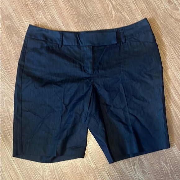 Express Black Shorts Professional Style editor size 8 like new - Picture 1 of 3